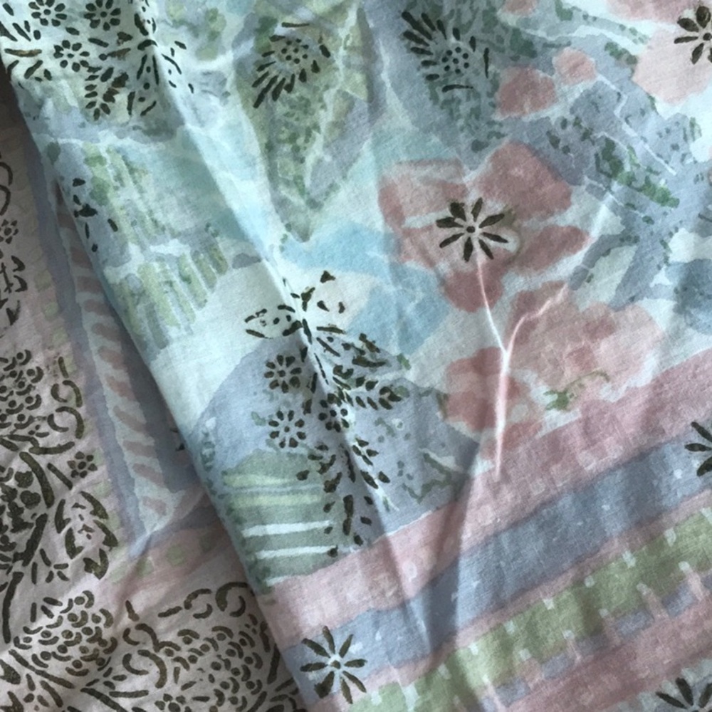 Simrane Scarf - Picture 3 of 5